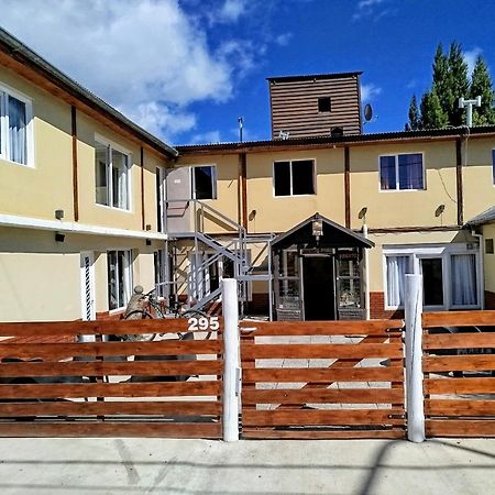 Hostel Elal El Calafate Bagian luar foto