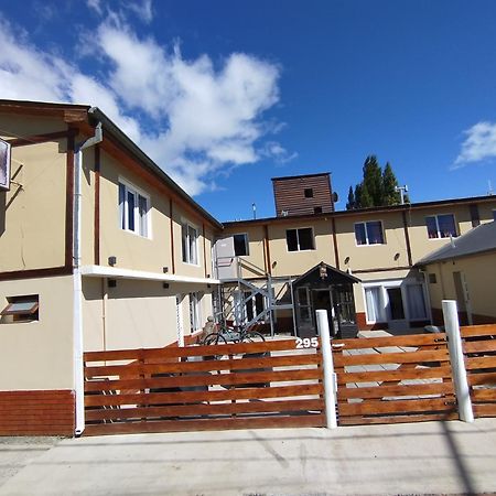 Hostel Elal El Calafate Bagian luar foto