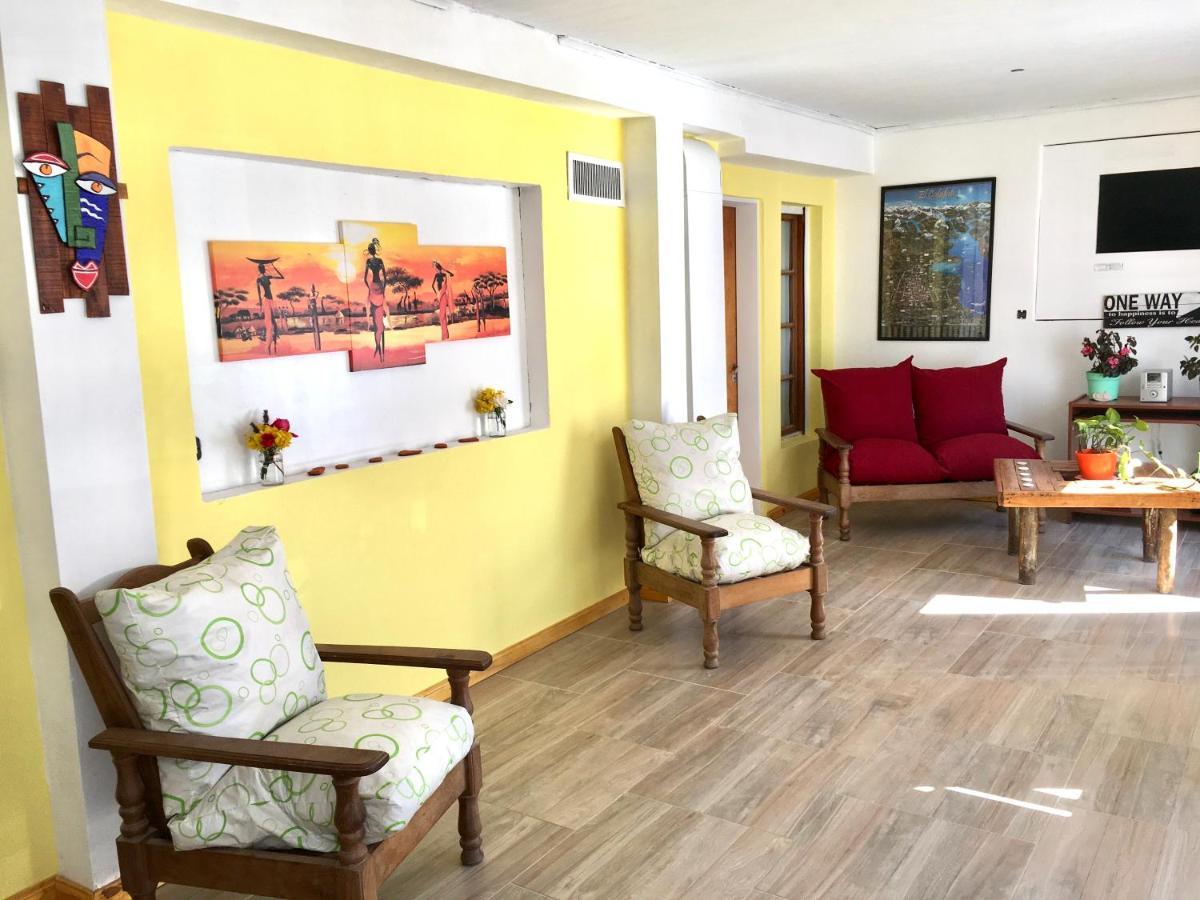 Hostel Elal El Calafate Bagian luar foto