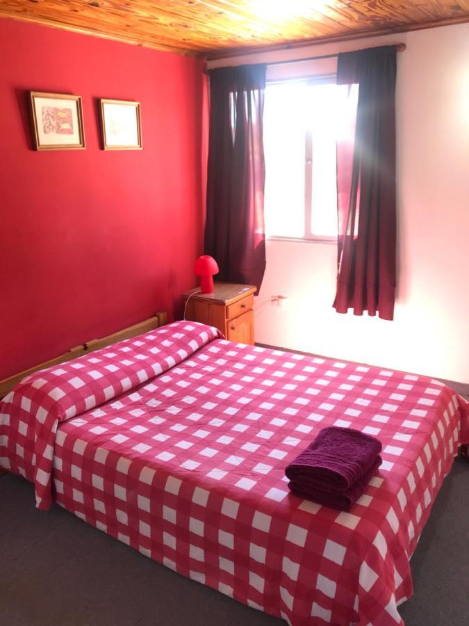 Hostel Elal El Calafate Bagian luar foto